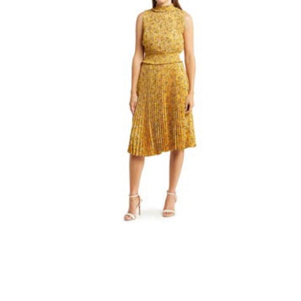 Dress made by Natte Lapore, pleated Floral Dress